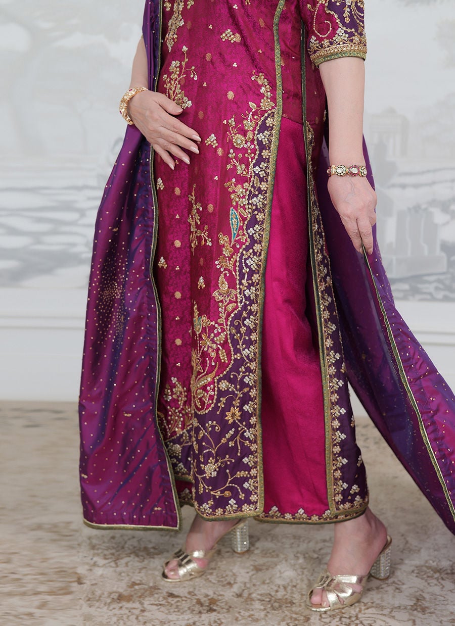 BITA MAGENTA KURTA - FARAH TALIB AZIZ