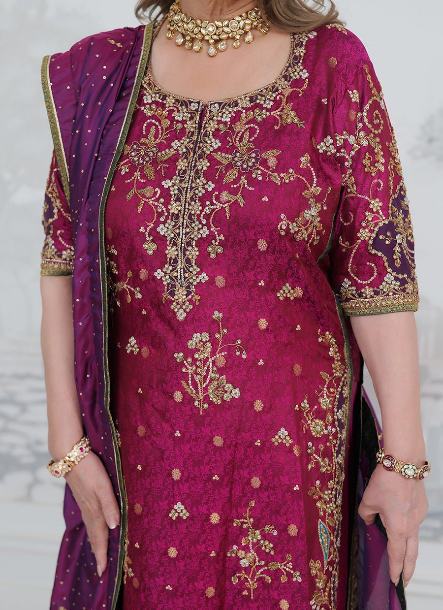 BITA MAGENTA KURTA - FARAH TALIB AZIZ