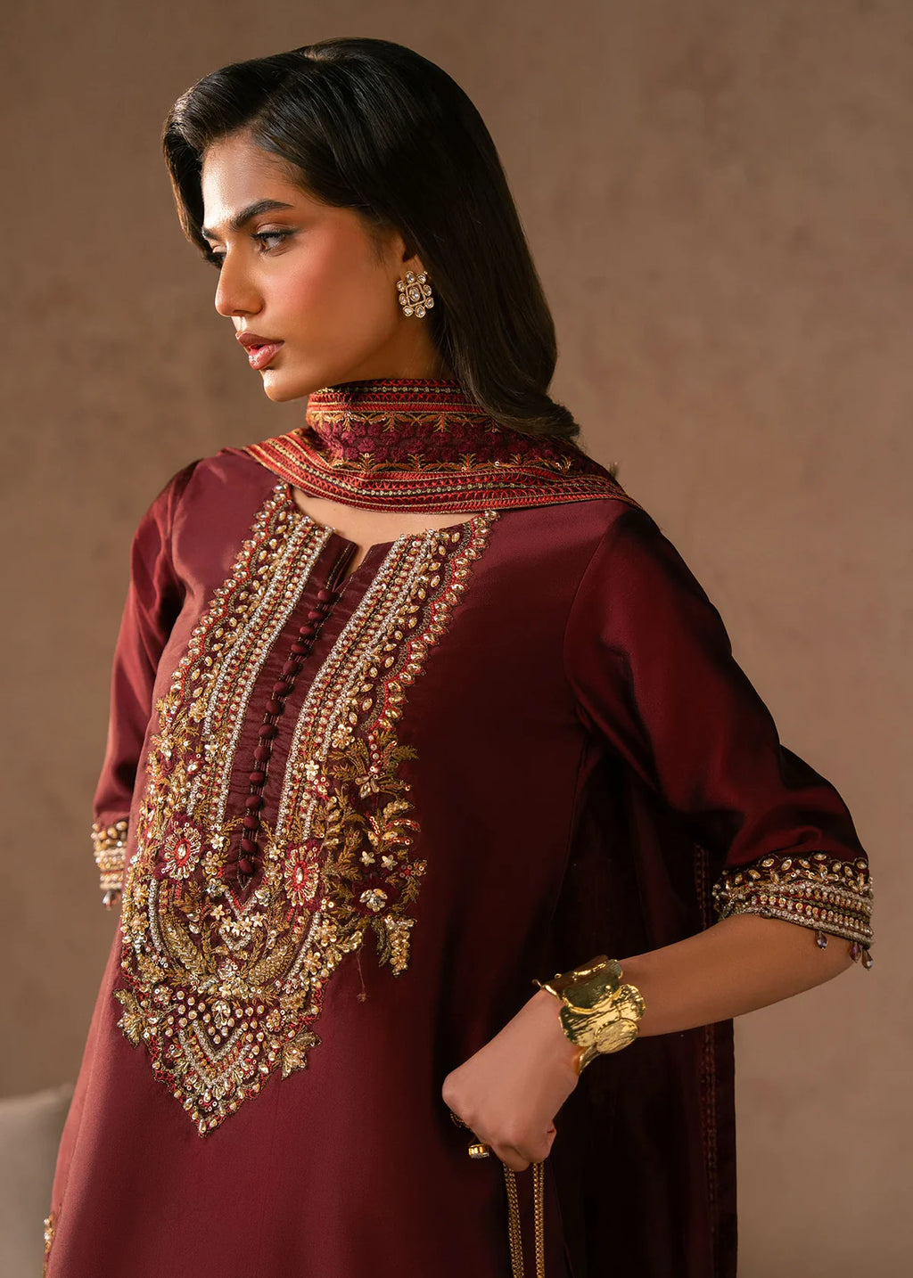 Siena luxury formal embroidered dress for women by Bisma Noor front view
Siena designer embroidered outfit with dupatta elegant look
Pakistani luxury formal dress Siena detailed embroidery close up
Siena formal dress full length with chiffon dupatta
Elegant Siena outfit for weddings and festive wear