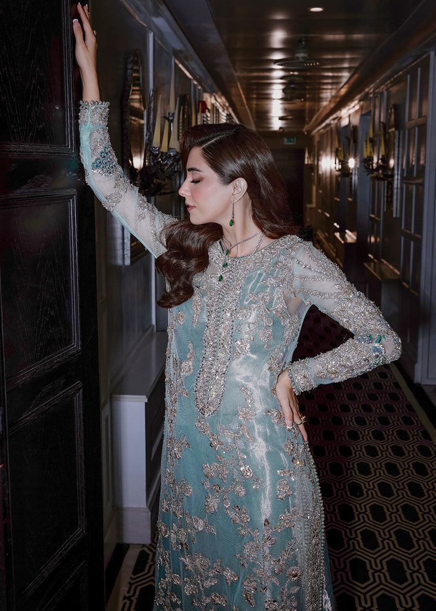 Ferozeah Sara Rohale Asghar luxury aqua embroidered formal dress front view
Aqua luxury formal dress with silver embroidery by Sara Rohale Asghar